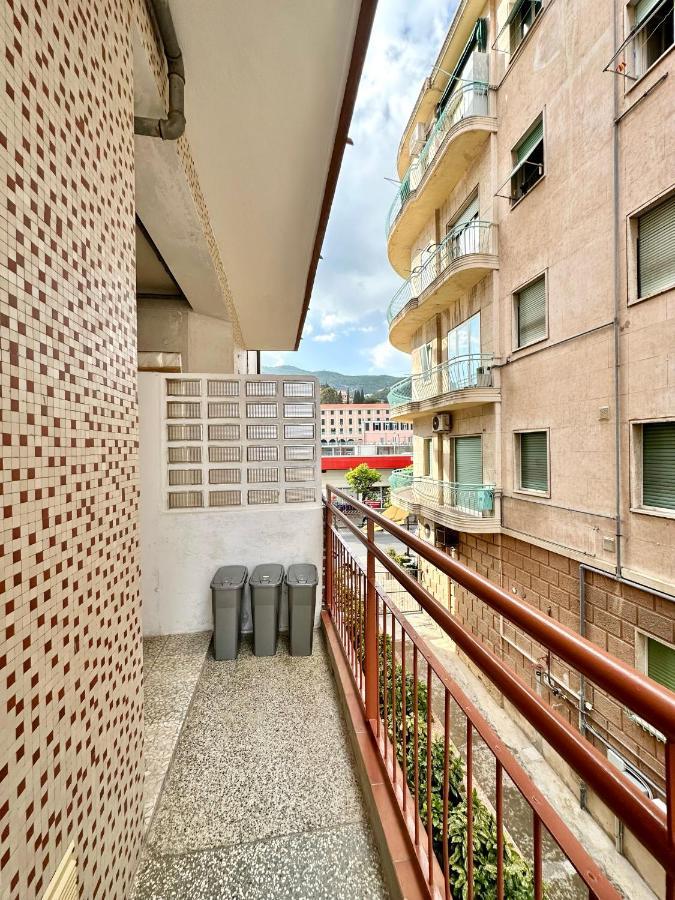 Hostdomus - Casa Corallo Alassio Kültér fotó